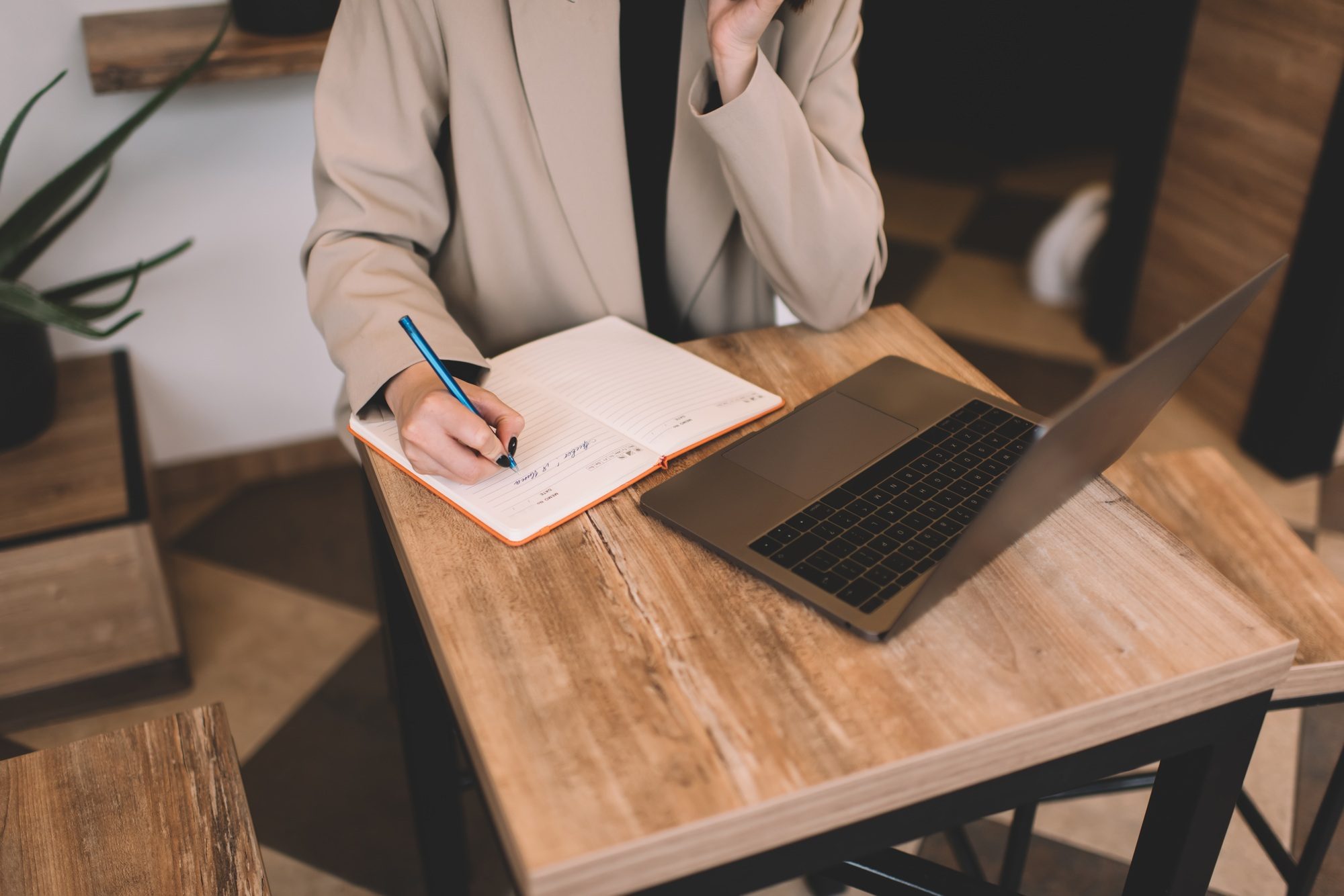 Understanding Job Specialization: Benefits and Career Impact