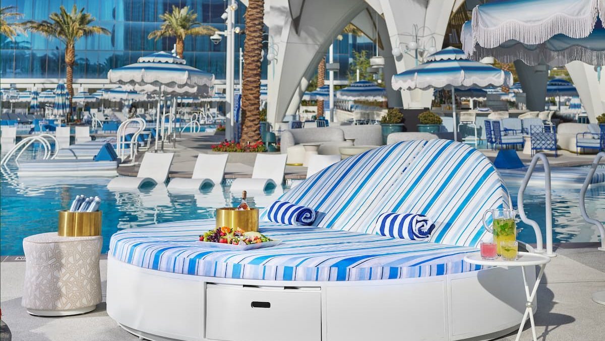 Save $200 at Fontainebleau Las Vegas with You Amex Card
